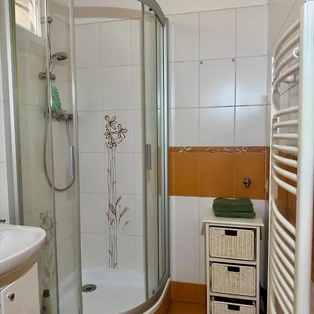 Golden X Cross Apartment