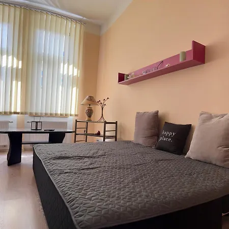 Golden X Cross Apartment